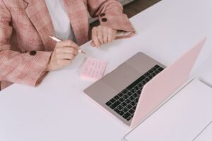 Granola Review 2026: The Honest Breakdown for AI Meeting Notes That Keep You Present